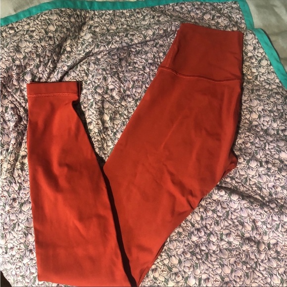 Lulu Lemon Brick 25” Luxtreme Leggings - Picture 2 of 4